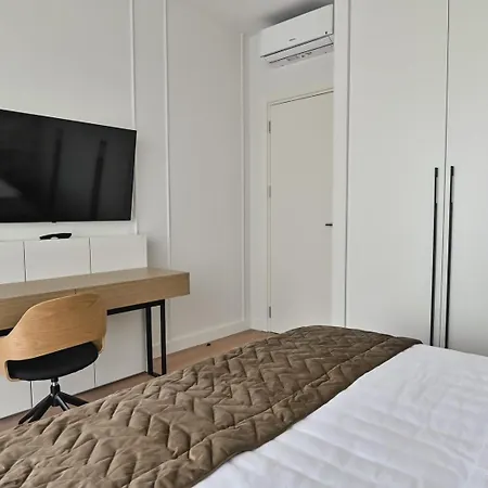 Escape - Waterfront Bw Aqua