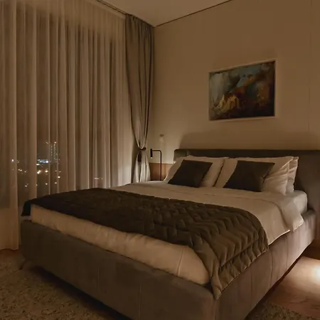 Escape - Waterfront Bw Aqua * Белград