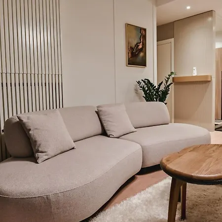 Escape - Waterfront Bw Aqua