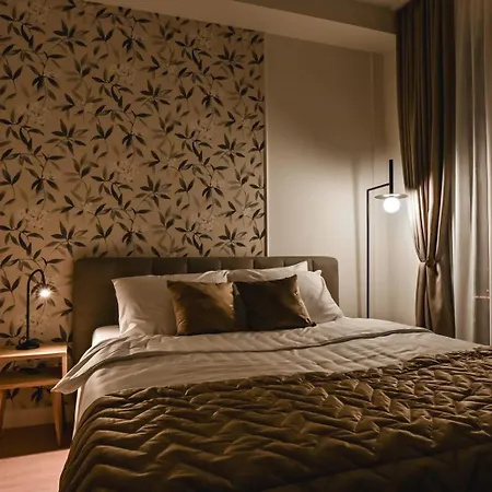 Escape - Waterfront Bw Aqua * Белград